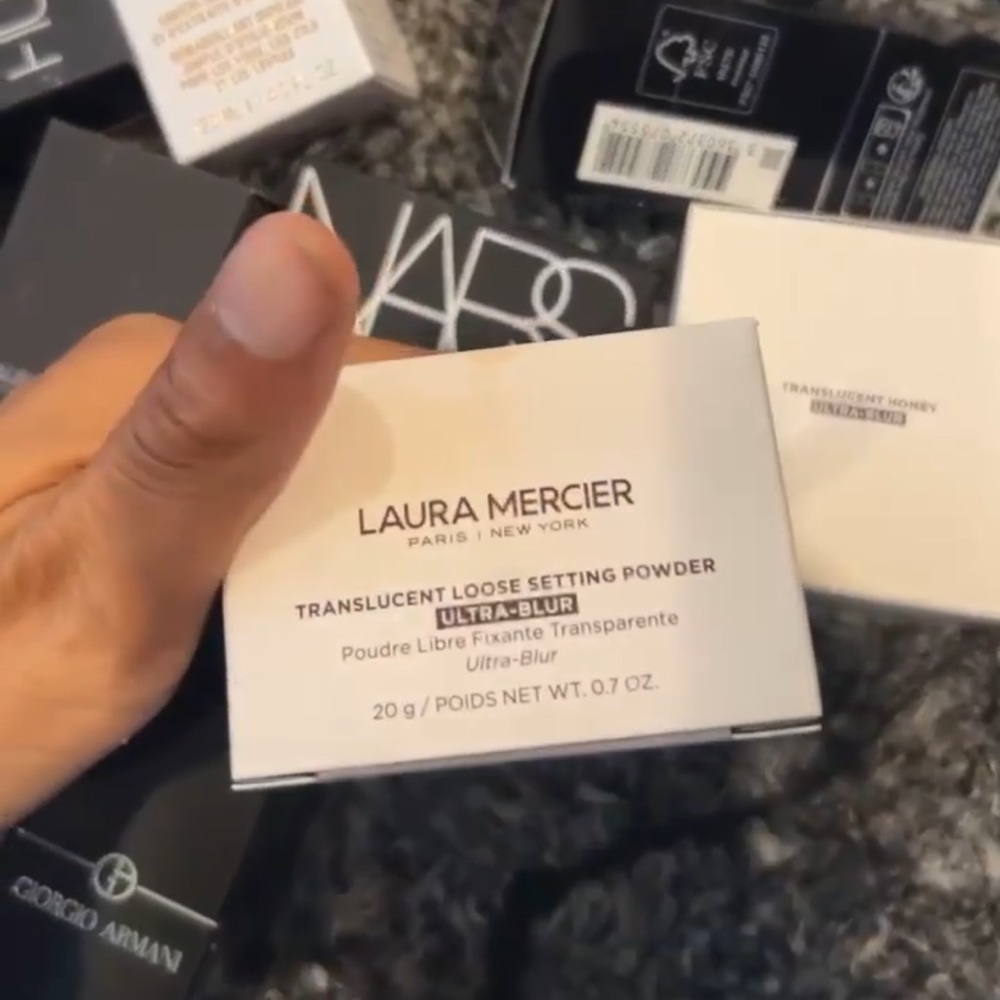 Brand new make up bulk 100 pieces all name brand huda nars ysl Dior plus more
